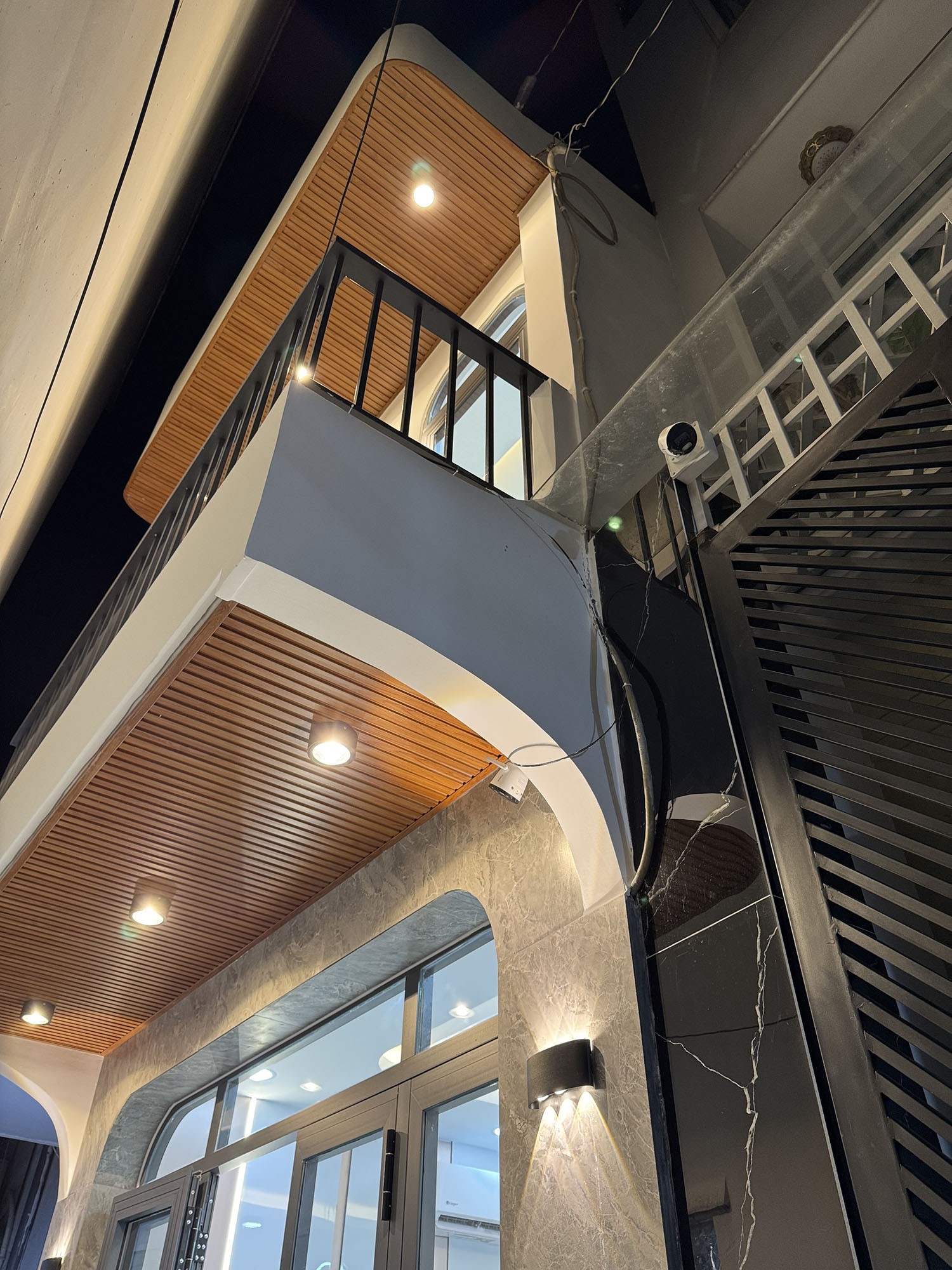 Luxury House 1 lầu đẹp lung linh, full nội thất cao cấp, có phòng tầng trệt khu VIP Hoàng Văn Thụ